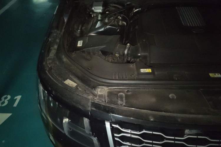 Used Land Rover Range 2019 3.0 SC V6 Long-wheelbase Version Engine Bay Right