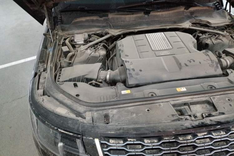 Used Land Rover Range 2019 3.0 SC V6 Long-wheelbase Version Engine Bay Right