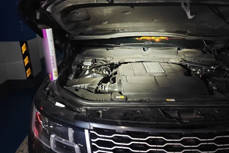 Used Land Rover Range 2019 3.0 SC V6 Long-wheelbase Version Engine Bay Right