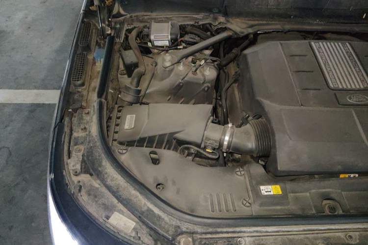 Used Land Rover Range 2019 3.0 SC V6 Grand Edition Engine Bay Right