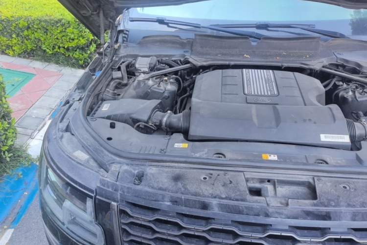 Used Land Rover Range 2019 3.0 SC V6 Grand Edition Engine Bay Right