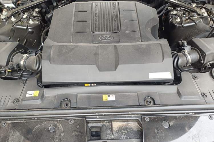 Used Land Rover Range  Engine Bay