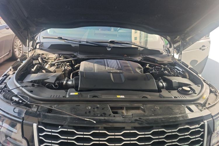Used Land Rover Range 2019 3.0 SCV6 Legacy Edition Engine Bay