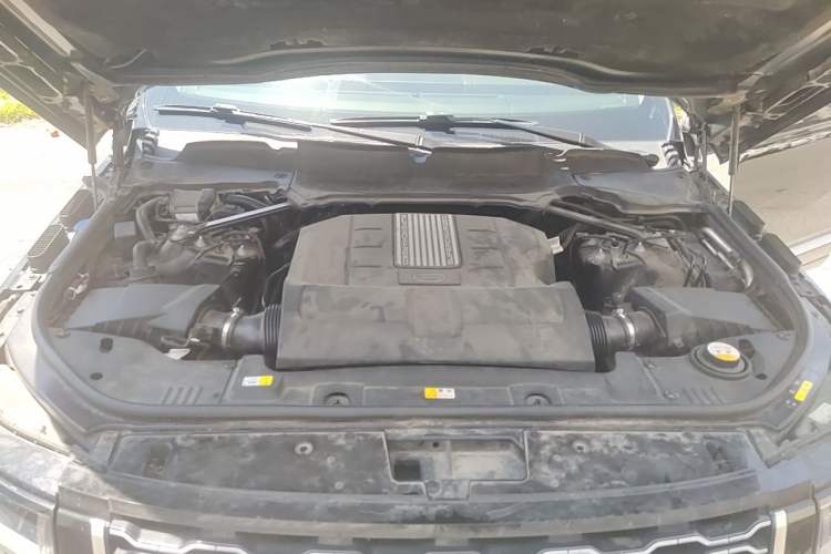 Used Land Rover Range 2019 3.0 SCV6 Legacy Edition Engine Bay