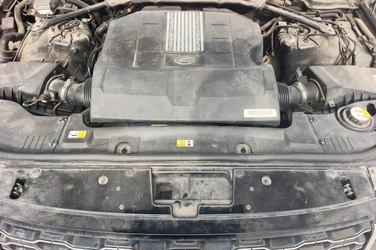 Used Land Rover Range 2019 3.0 SC V6 Long-wheelbase Version Engine Bay