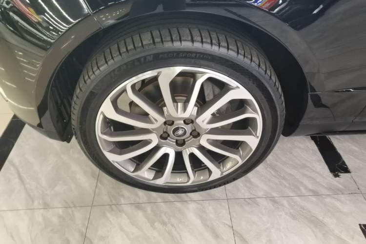 Used Land Rover Range 2019 3.0 SC V6 Long-wheelbase Version Exterior 4