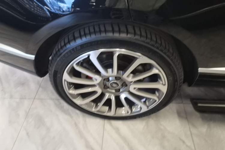 Used Land Rover Range 2019 3.0 SC V6 Long-wheelbase Version Exterior 5