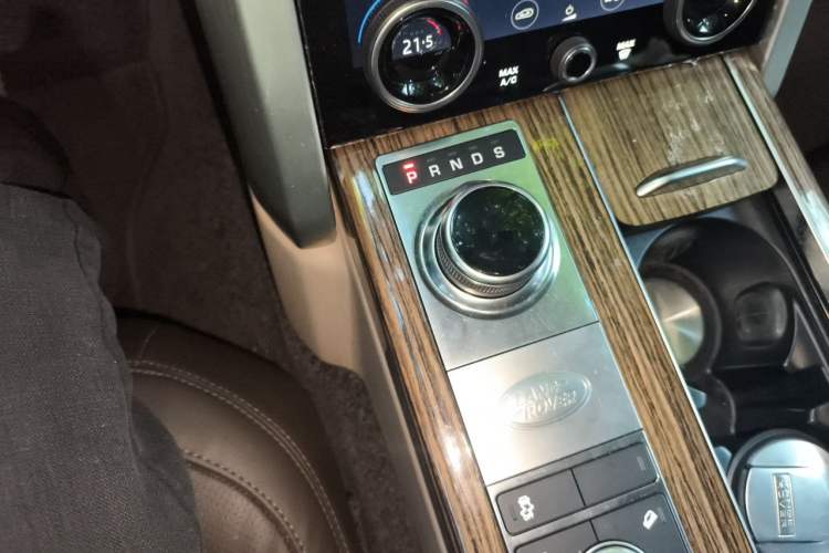 Used Land Rover Range 2019 3.0 SC V6 Long-wheelbase Version Gear Lever