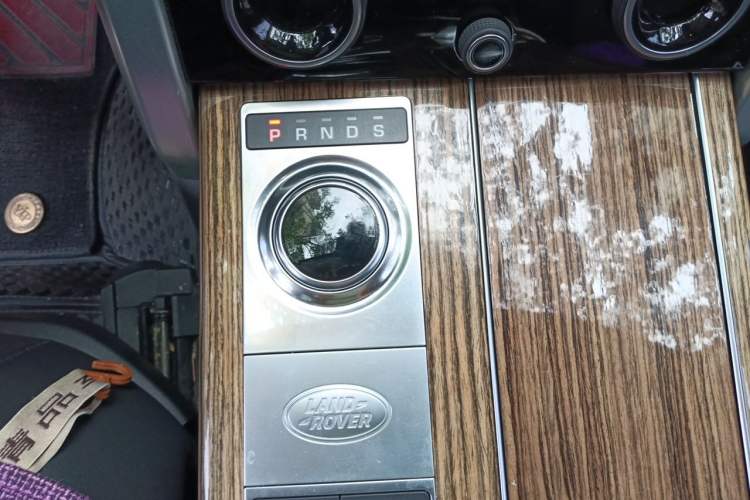 Used Land Rover Range 2019 3.0 SC V6 Grand Edition Gear Lever