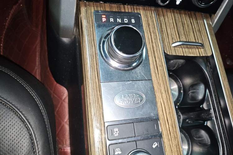 Used Land Rover Range 2019 3.0 SCV6 Legacy Edition Gear Lever