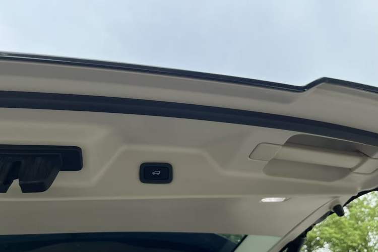 Used Land Rover Range 2019 3.0 SC V6 Long-wheelbase Version Headliner