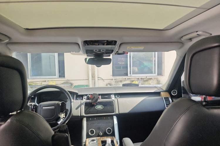 Used Land Rover Range 2019 3.0 SCV6 Legacy Edition Headliner