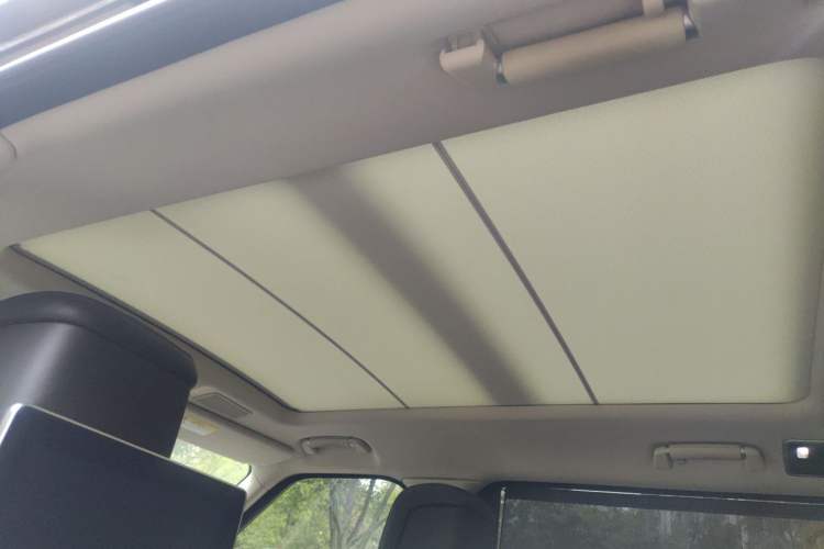 Used Land Rover Range  Headliner