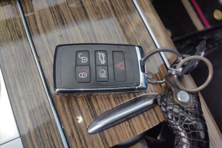 Used Land Rover Range 2019 3.0 SC V6 Grand Edition Interior 1