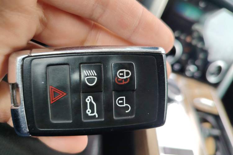 Used Land Rover Range 2019 3.0 SC V6 Grand Edition Interior 1