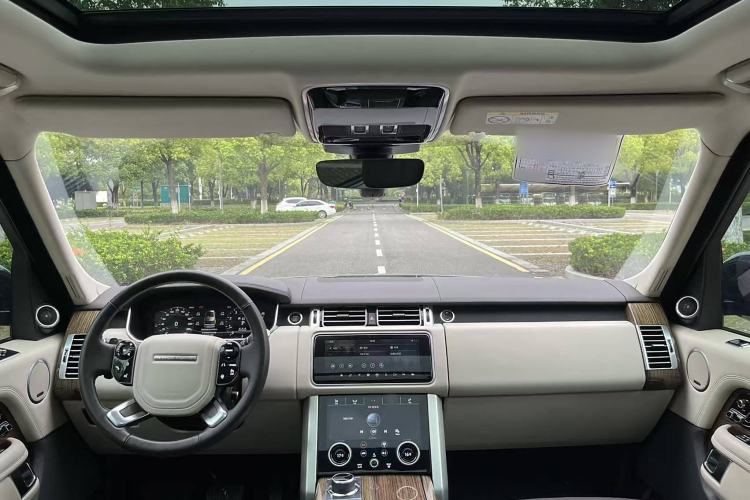 Used Land Rover Range 2019 3.0 SC V6 Long-wheelbase Version Interior 1