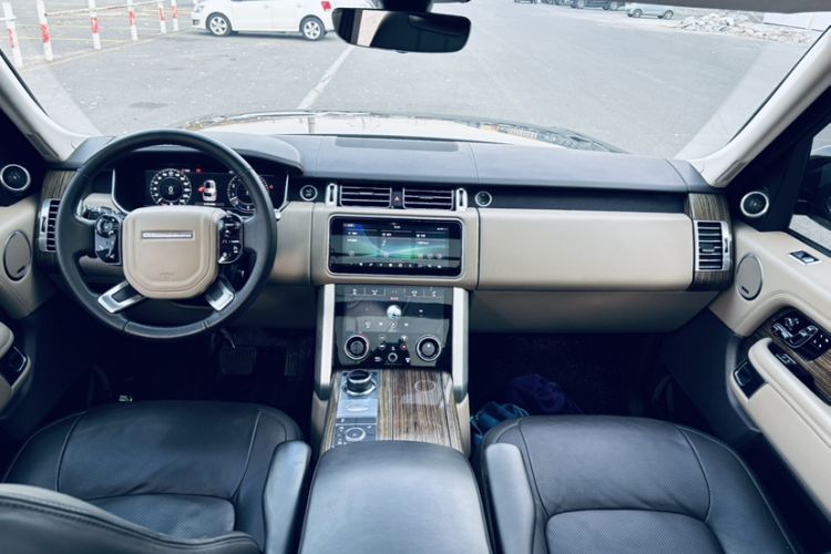 Used Land Rover Range 2019 3.0 SC V6 Long-wheelbase Version Interior 1