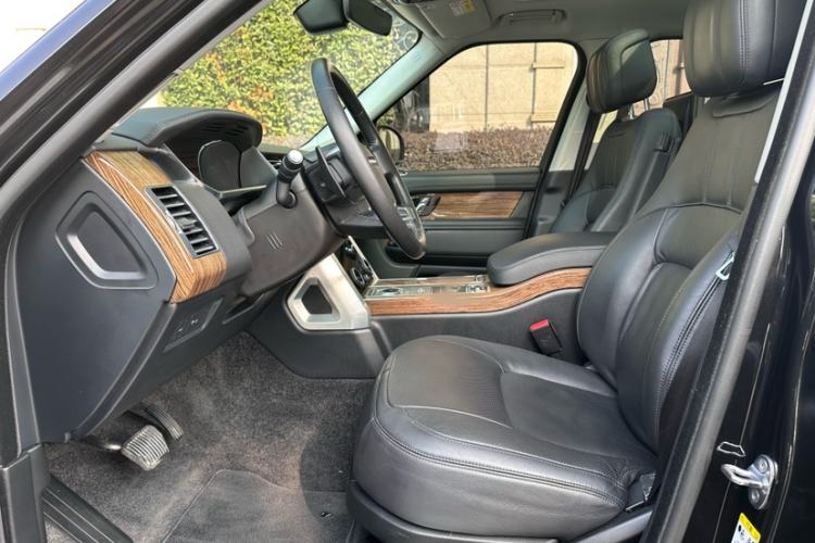 Used Land Rover Range 2019 3.0 SC V6 Long-wheelbase Version Interior 2