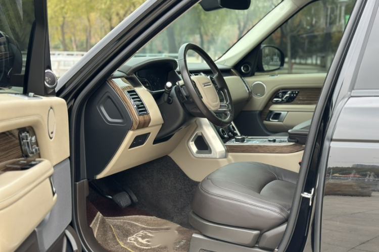 Used Land Rover Range 2019 3.0 SCV6 Legacy Edition Interior 2