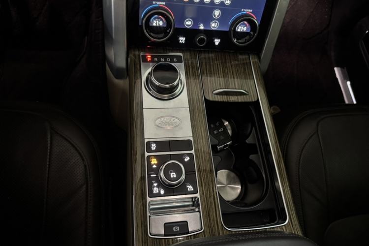 Used Land Rover Range 2019 3.0 SC V6 Long-wheelbase Version Interior 4