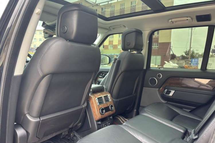 Used Land Rover Range 2019 3.0 SC V6 Grand Edition Interior 6