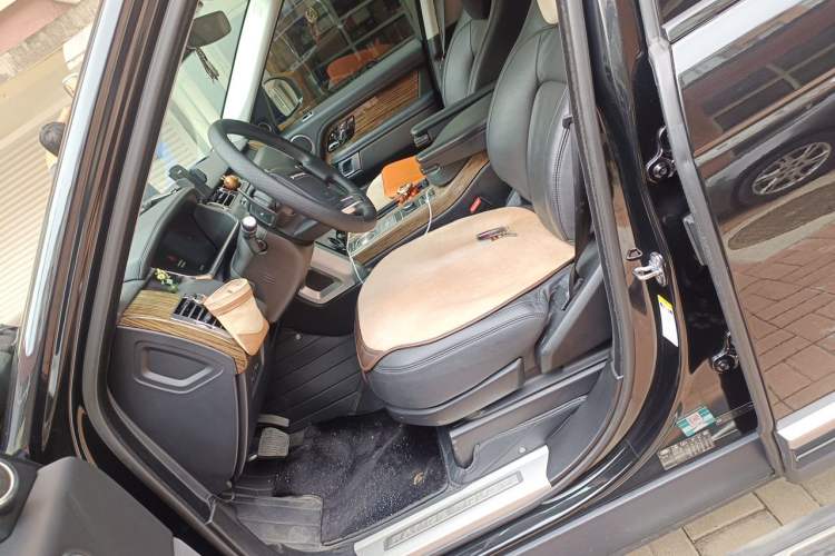 Used Land Rover Range  Left Front Seat
