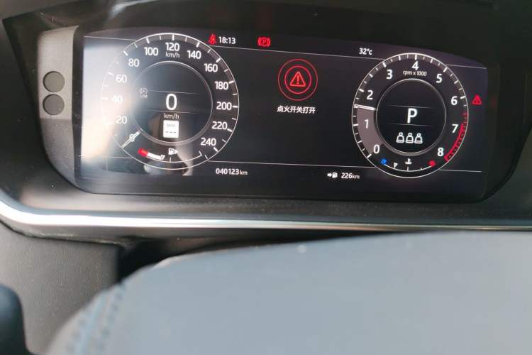 Used Land Rover Range 2019 3.0 SC V6 Grand Edition Odometer Close Up