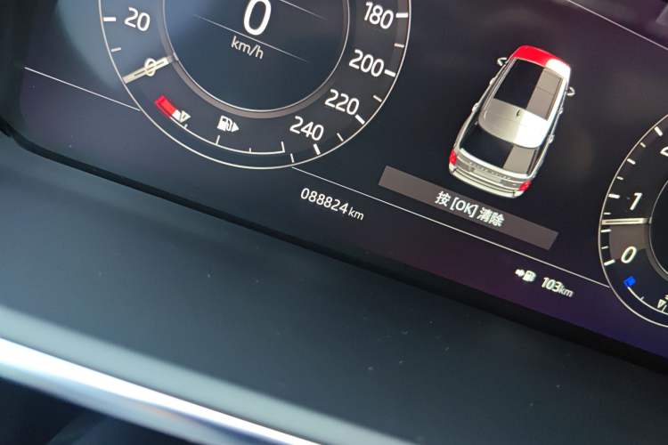 Used Land Rover Range 2019 3.0 SC V6 Long-wheelbase Version Odometer Close Up