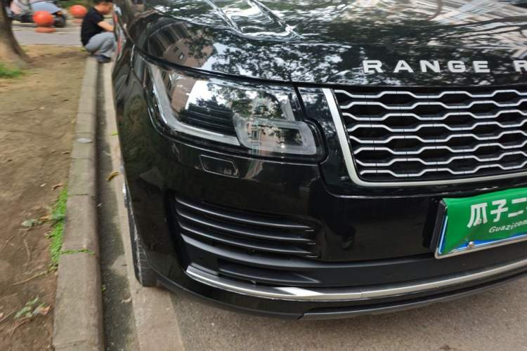 Used Land Rover Range 2019 3.0 SCV6 Legacy Edition Right Front Headlight