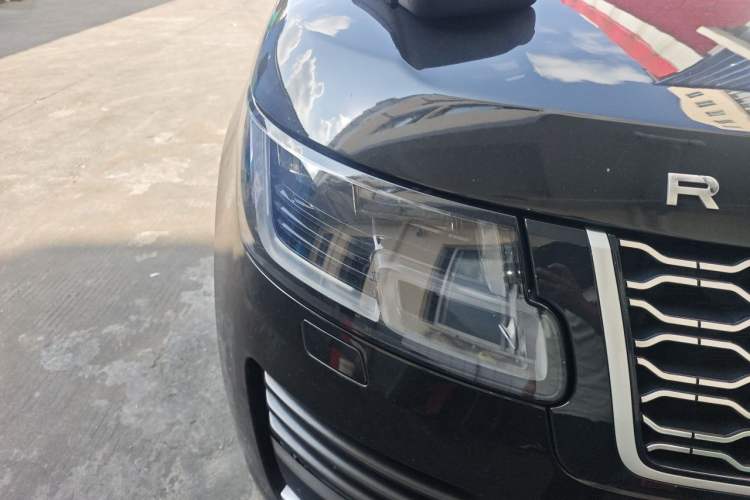 Used Land Rover Range 2019 3.0 SCV6 Legacy Edition Right Front Headlight