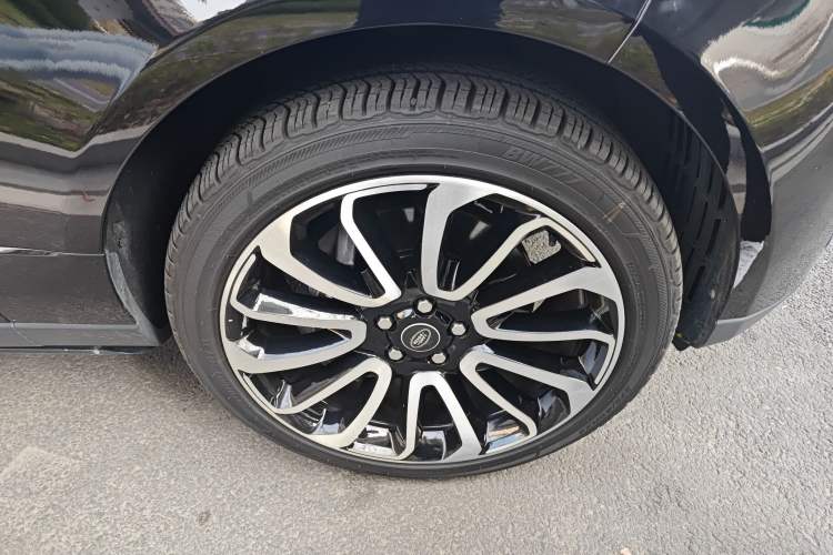 Used Land Rover Range 2019 3.0 SC V6 Long-wheelbase Version Right Front Wheel Hub