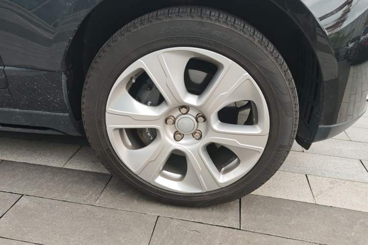 Used Land Rover Range 2019 3.0 SC V6 Long-wheelbase Version Right Front Wheel Hub