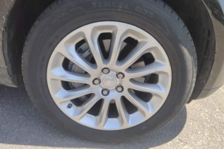 Used Land Rover Range 2019 3.0 SCV6 Legacy Edition Right Front Wheel Hub