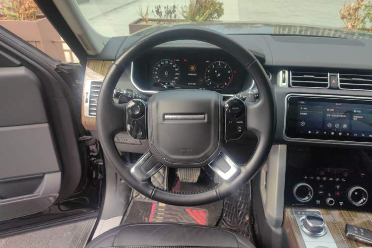 Used Land Rover Range 2019 3.0 SC V6 Grand Edition Steering Wheel