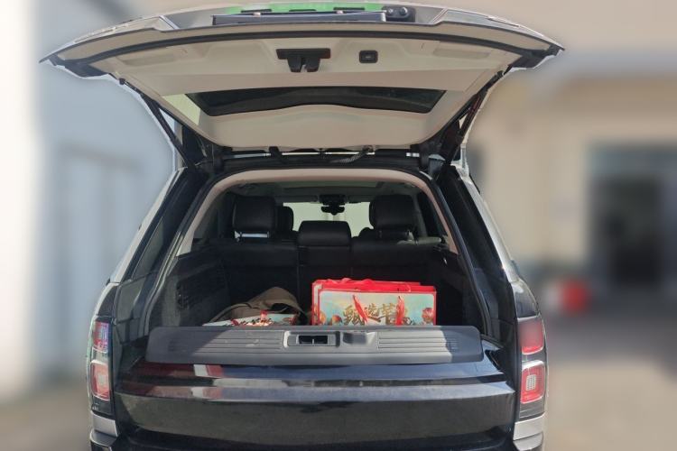 Used Land Rover Range 2019 3.0 SCV6 Legacy Edition Trunk