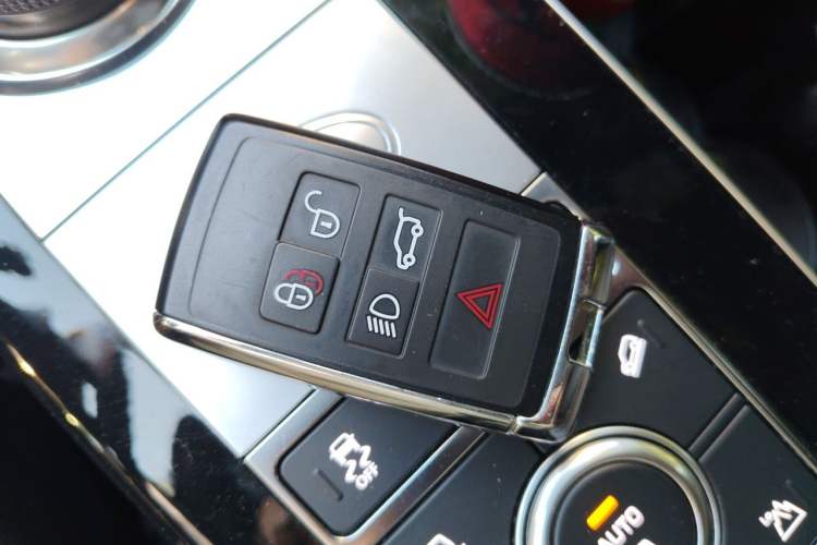 Used Land Rover Range 2019 3.0 SC V6 Grand Edition Vehicle Key