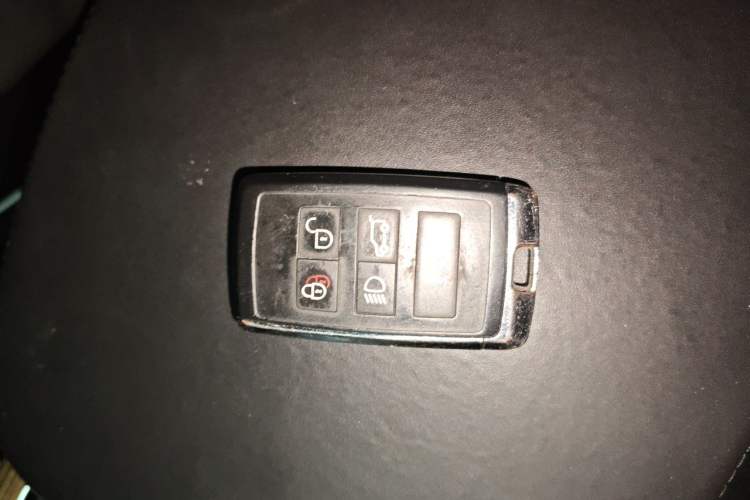Used Land Rover Range 2019 3.0 SCV6 Legacy Edition Vehicle Key