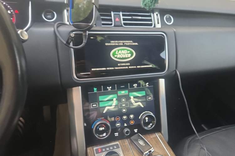Used Land Rover Range  Audio And AC Panel