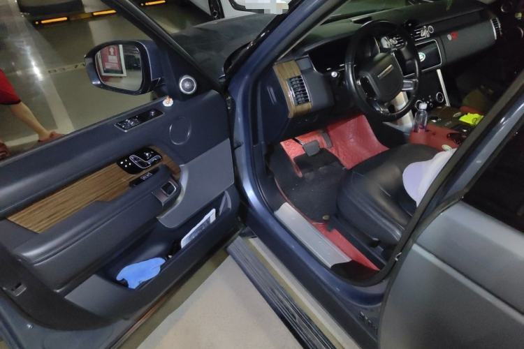 Used Land Rover Range 2019 3.0 SCV6 Legacy Edition Driver Seat