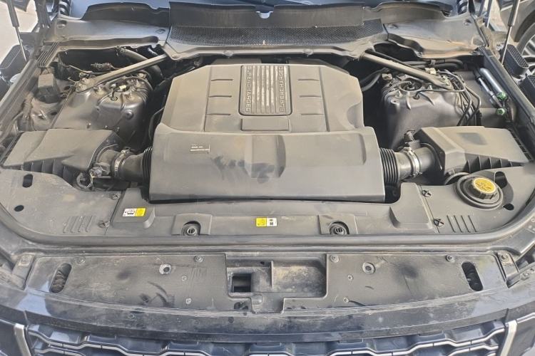 Used Land Rover Range  Engine Bay