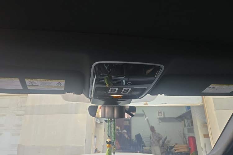 Used Land Rover Range  Headliner