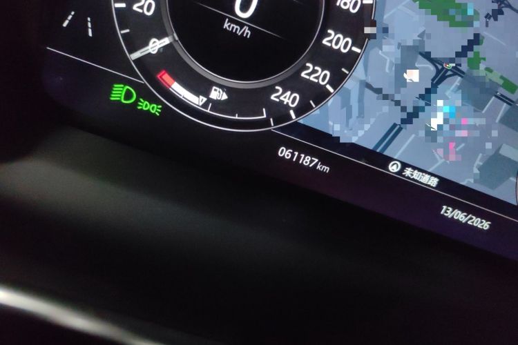 Used Land Rover Range 2019 3.0 SCV6 Legacy Edition Odometer Close Up