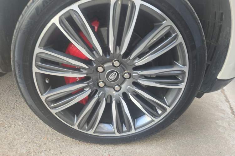 Used Land Rover Range  Right Front Wheel Hub