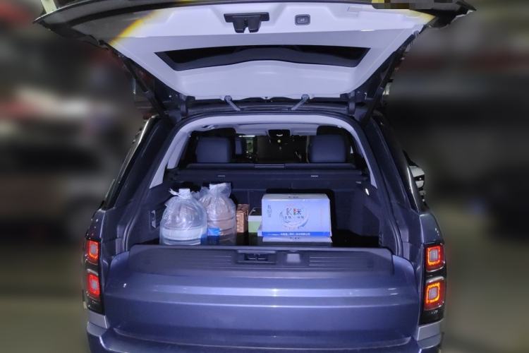Used Land Rover Range 2019 3.0 SCV6 Legacy Edition Trunk