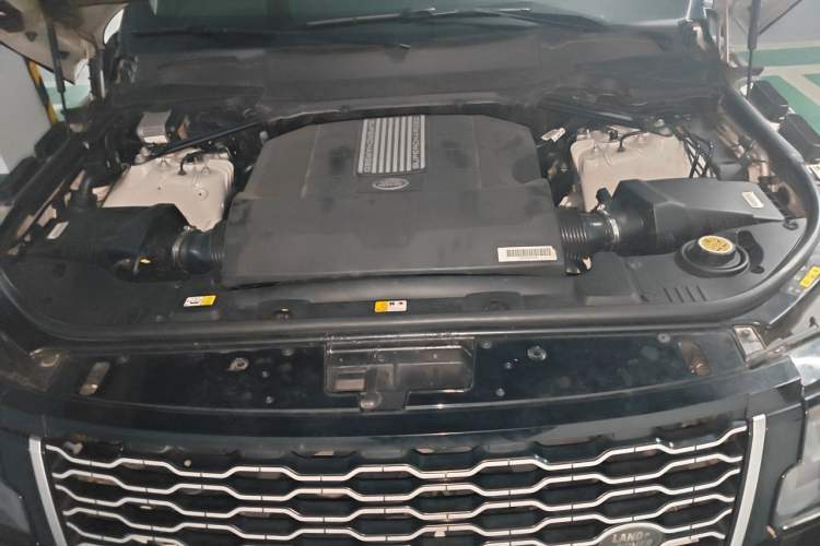 Used Land Rover Range 2019 3.0 SC V6 Long-wheelbase Version Engine Bay
