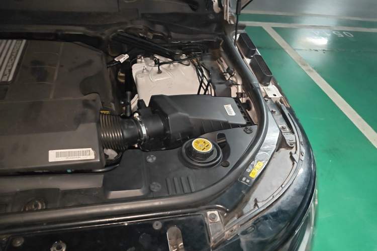 Used Land Rover Range 2019 3.0 SC V6 Long-wheelbase Version Engine Bay Left