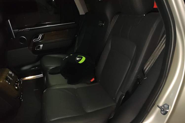 Used Land Rover Range 2019 3.0 SC V6 Long-wheelbase Version Left Rear Seat