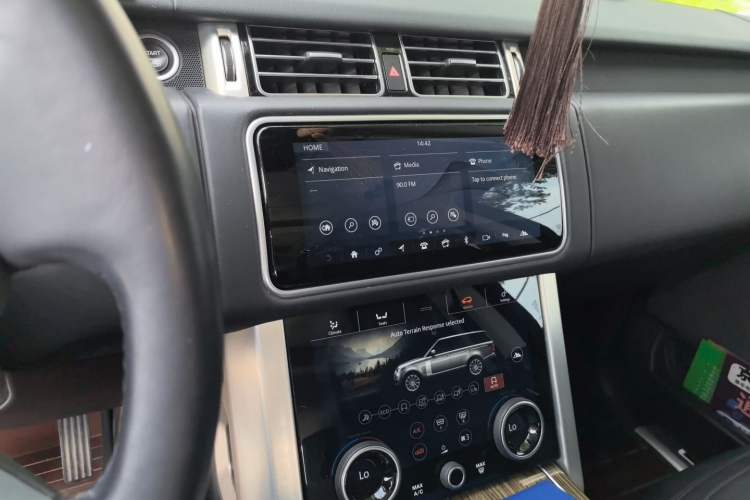 Used Land Rover Range  Audio And AC Panel