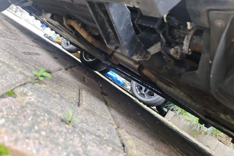 Used Land Rover Range  Chassis Rear Left