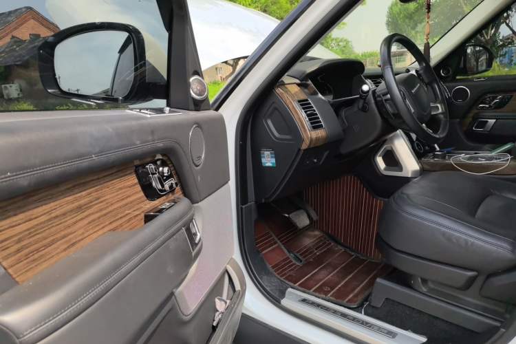 Used Land Rover Range  Driver Seat